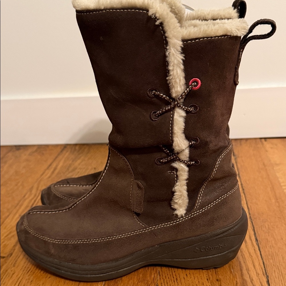 Columbia Delancey Dark Brown Boots with Cream Lining 7.5